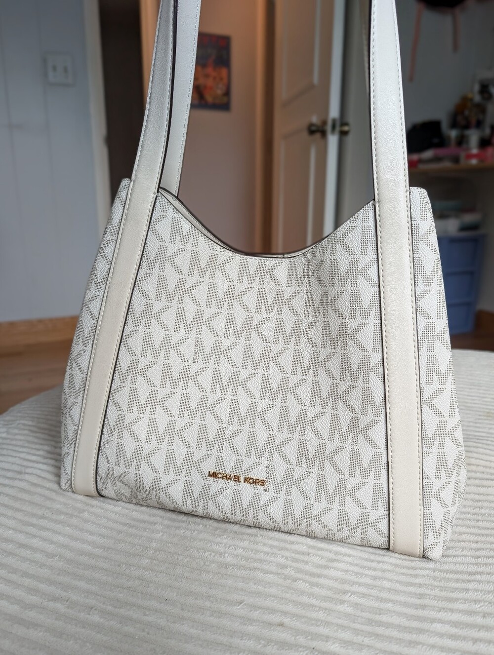 Michael Kors Vanilla Acorn Monogram Luxury Leather Bag